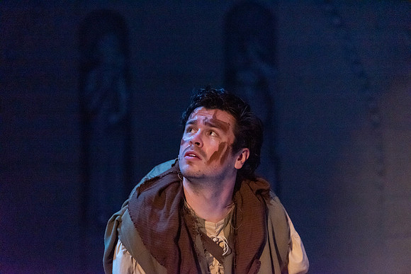 ECCT-Hunchback-RawOriginal-1176