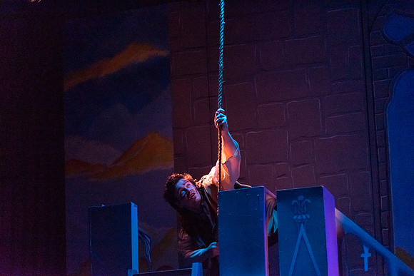 ECCT-Hunchback-RawOriginal-1125
