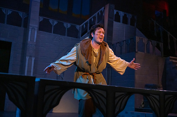 ECCT-Hunchback-RawOriginal-1183