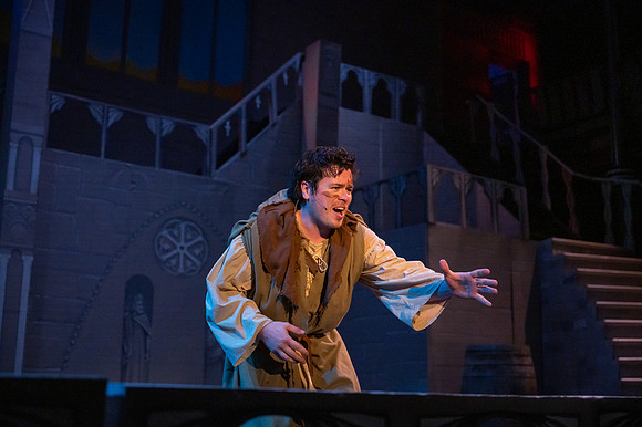 ECCT-Hunchback-RawOriginal-1185