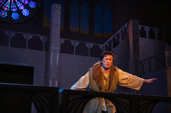 ECCT-Hunchback-RawOriginal-1190