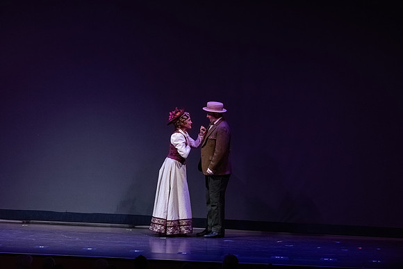 2024-06-22-Hello-Dolly-1024